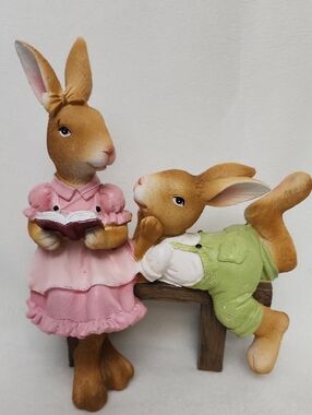 Decorative Bunny Figurine Pair in Pink and Green - Small Pets Décor